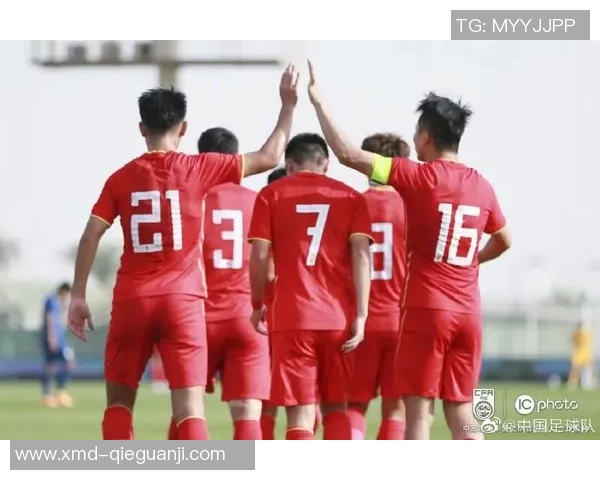 南京足球队荣登全国足球配合排行榜第四名展现团队实力与默契 南京足球队荣登全国足球配合排行榜第四名展现团队实力与默契