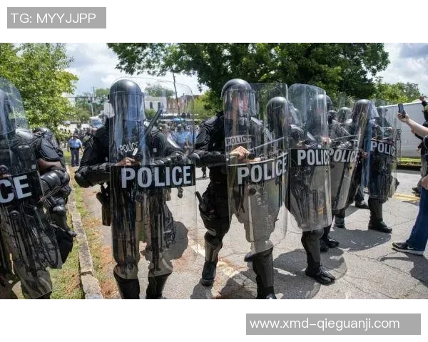 深入分析成都网球队边路渗透战术的优势与应用策略 深入分析成都网球队边路渗透战术的优势与应用策略